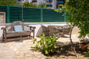 AT077 Planta baja con jardín privado